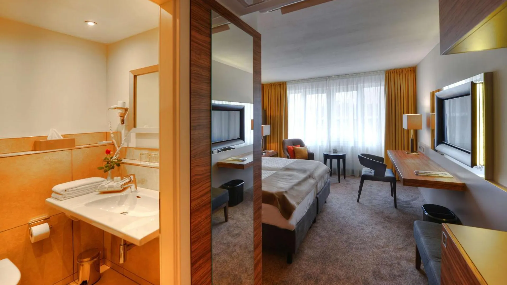 Best Western Plus Delta Park Hotel MHG